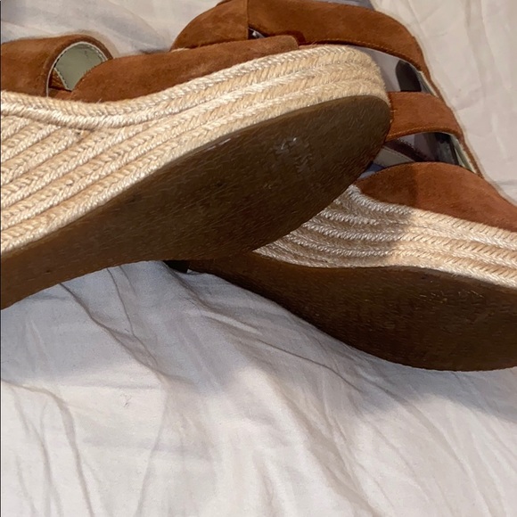 Michael Kors Wedges. Only worn twice - Picture 2 of 4